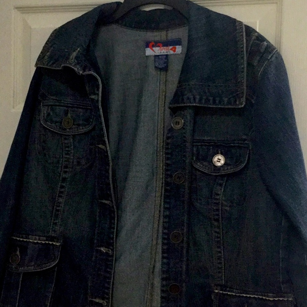 Women’s Jean Jacket.